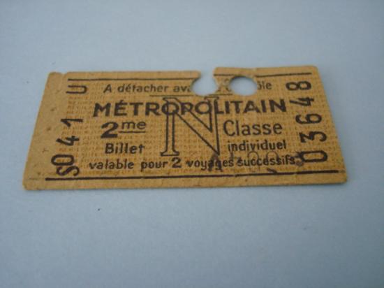 Ancien ticket de Métropolitain avec pub au dos